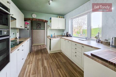 3 bedroom end of terrace house for sale, Trent Valley Road, Lichfield, WS13