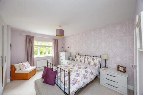 43 Summerhouse Drive, Sheffield, S8 8AD