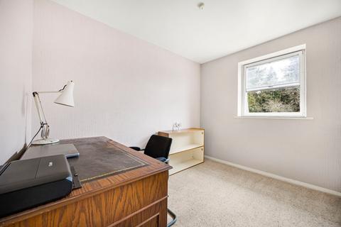 24 Abbey House, Cirencester, GL7 2QU