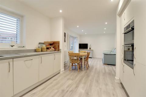 4 bedroom detached house for sale, Webb Green, Swanland