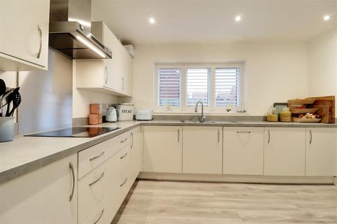 4 bedroom detached house for sale, Webb Green, Swanland