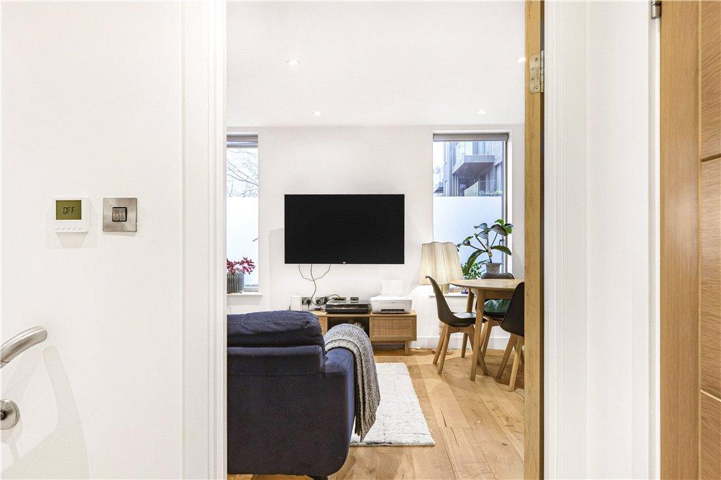 Reception/Kitchen