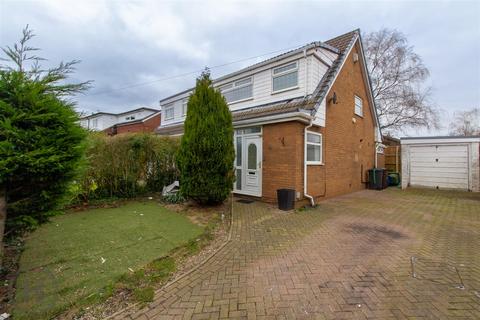 3 bedroom semi-detached house to rent, Sycamore Avenue, Tyldesley