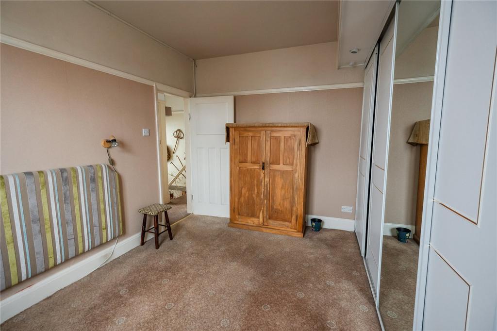 Bedroom 2 (2)