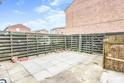 3 bedroom terraced house to rent, Belford Close , Wallsend NE28