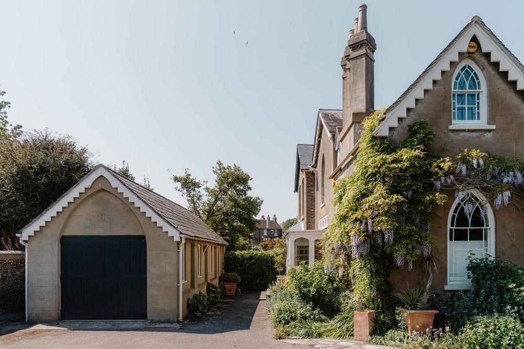 284149 - Dover Road Externals High Res-3.jpg