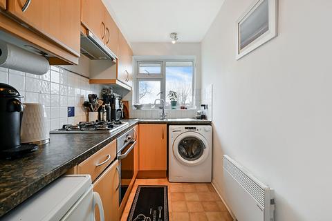 2 bedroom flat for sale, Lovelace Road, Surbiton KT6