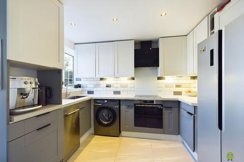 2 bedroom terraced house for sale, Leycroft Gardens, Erith, Kent, DA8