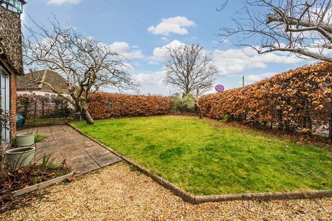 10 Rydes Hill Crescent, Guildford, GU2 9UH