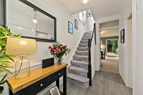 39 Pigeon Lane, Hampton, TW12 1AE