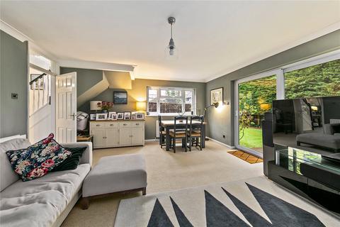 39 Pigeon Lane, Hampton, TW12 1AE