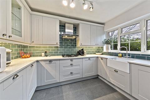 39 Pigeon Lane, Hampton, TW12 1AE