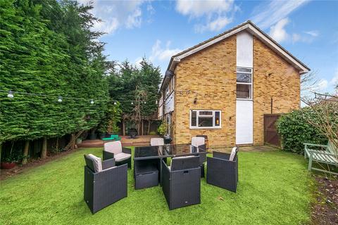 39 Pigeon Lane, Hampton, TW12 1AE