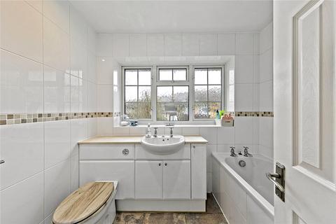 39 Pigeon Lane, Hampton, TW12 1AE