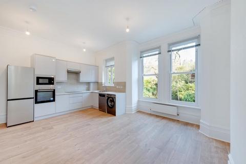 1 bedroom apartment to rent, Primrose Gardens, Belsize Park, NW3