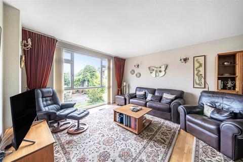 9 Leaf Close, Thames Ditton, KT7 0YQ
