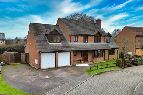 5 bedroom detached house for sale, Irving Dale, Milton Keynes MK7