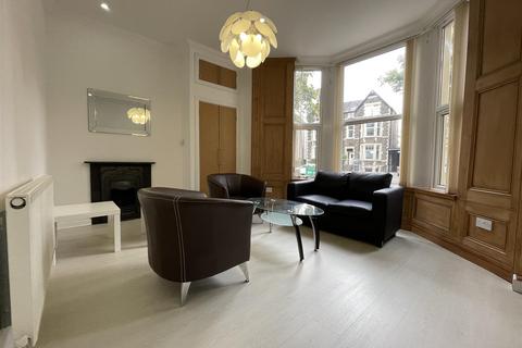2 bedroom apartment to rent, Richmond Road, Cardiff