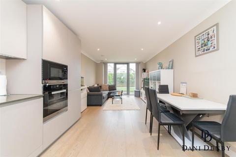 2 bedroom apartment for sale, Hope Close, London NW4