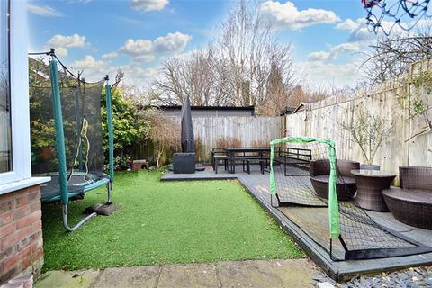 22 Fryers Close, Kings Worthy, Winchester, SO23 7LP