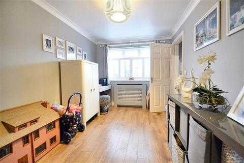 22 Fryers Close, Kings Worthy, Winchester, SO23 7LP