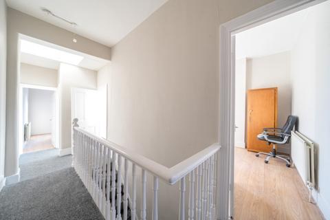 4 bedroom house to rent, Montem Road London SE23