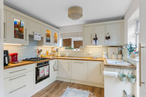 61 Jasmin Road, Epsom, KT19 9DY
