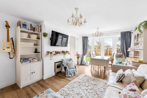 61 Jasmin Road, Epsom, KT19 9DY