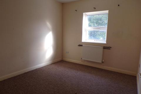 2 bedroom flat to rent, Pant Yr Heol, Neath