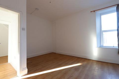 25 Holton Road, Barry, CF63 4HA
