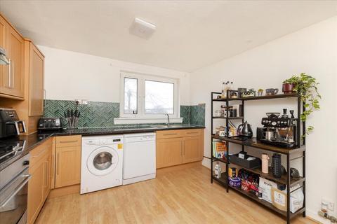 5/4 Oxgangs Avenue, Edinburgh, EH13 9HZ