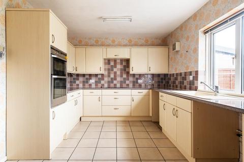 3 bedroom end of terrace house for sale, Crayford Way, Crayford, Dartford