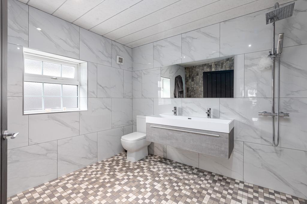 Ground Floor Wet Room
