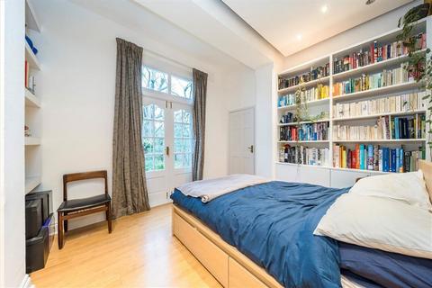 2 bedroom flat for sale, Handen Road, London SE12