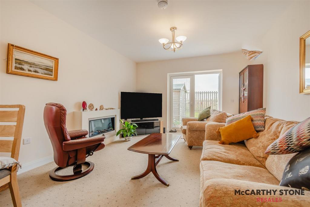 8616572-interior12.jpg