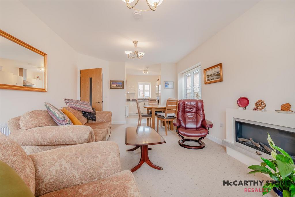 8616572-interior14.jpg