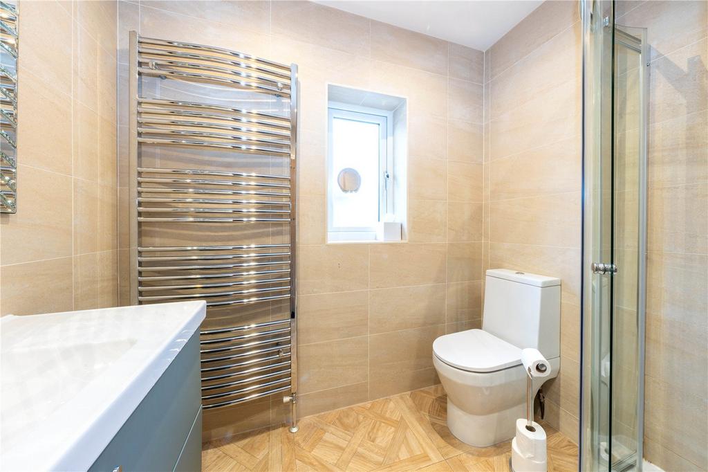 En Suite To Main