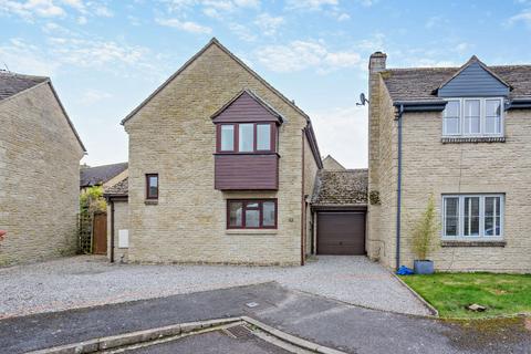 3 bedroom detached house for sale, The Spinney, Lechlade, Gloucestershire, GL7