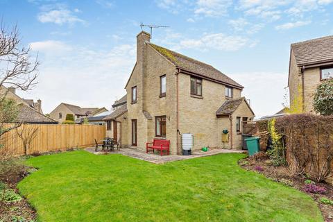 3 bedroom detached house for sale, The Spinney, Lechlade, Gloucestershire, GL7