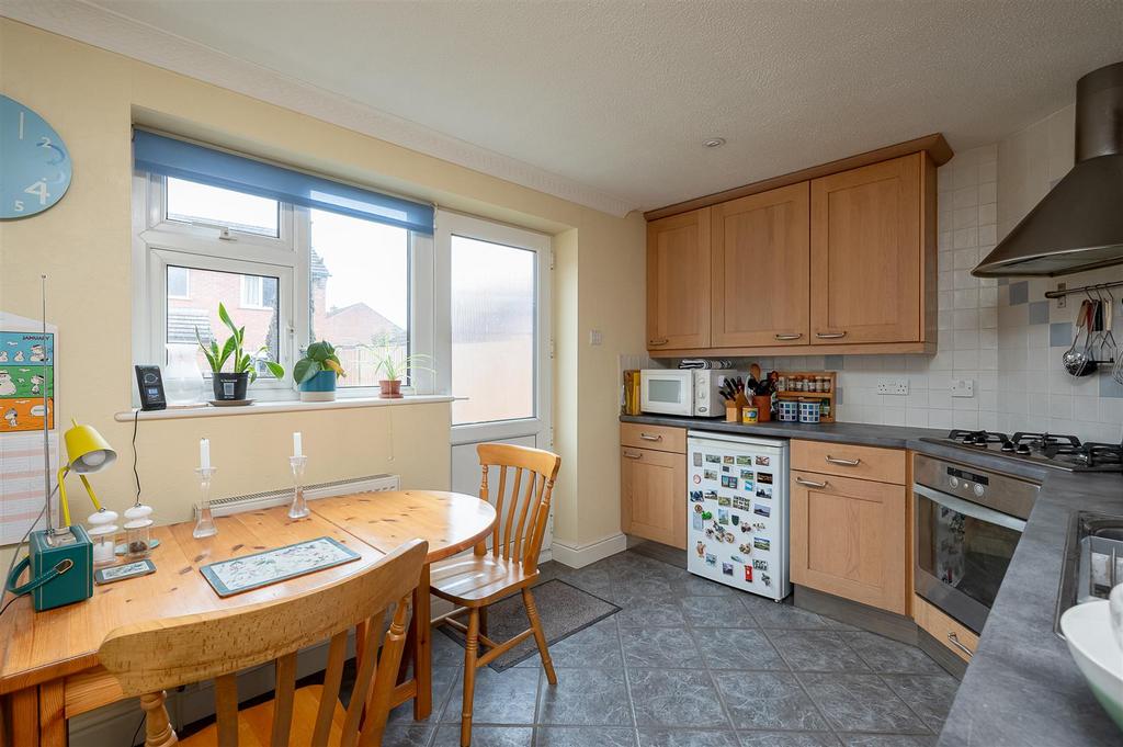 Kitchen dining