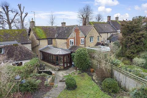 3 bedroom end of terrace house for sale, London Road, Milborne Port, Sherborne