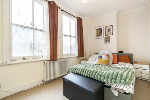 1 bedroom flat for sale, Tower Bridge Road, London SE1