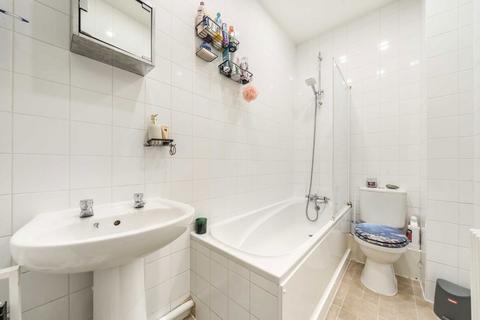 1 bedroom flat for sale, Tower Bridge Road, London SE1