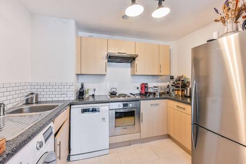 2 bedroom flat for sale, St George Wharf, Vauxhall, London, SW8