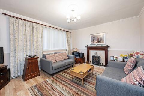 2 bedroom maisonette for sale, Fellows Court, Weymouth Terrace, Bethnal Green, London, E2