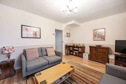 2 bedroom maisonette for sale, Fellows Court, Weymouth Terrace, Bethnal Green, London, E2