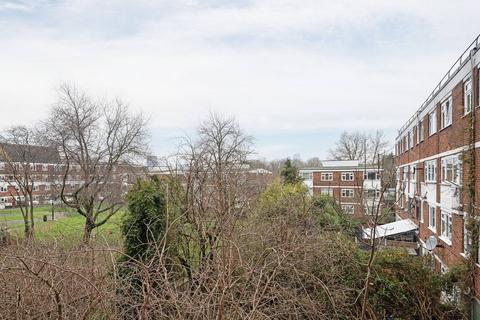 2 bedroom maisonette for sale, Fellows Court, Weymouth Terrace, Bethnal Green, London, E2