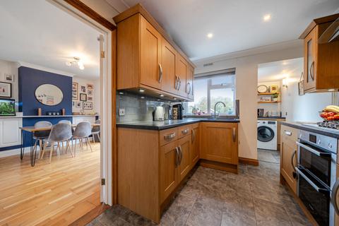 28 Robin Drive, Ipswich, IP2 0TF