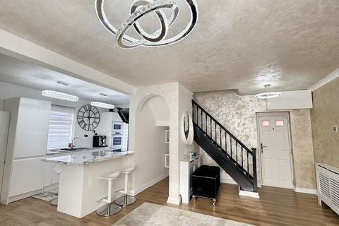 65 Milton Road, Widnes, WA8 7JR