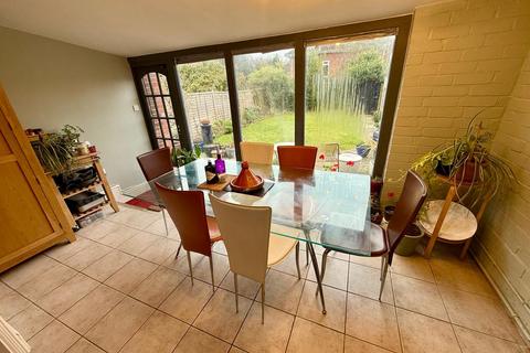 4 bedroom semi-detached house for sale, Church Road, Tupsley, Hereford, HR1